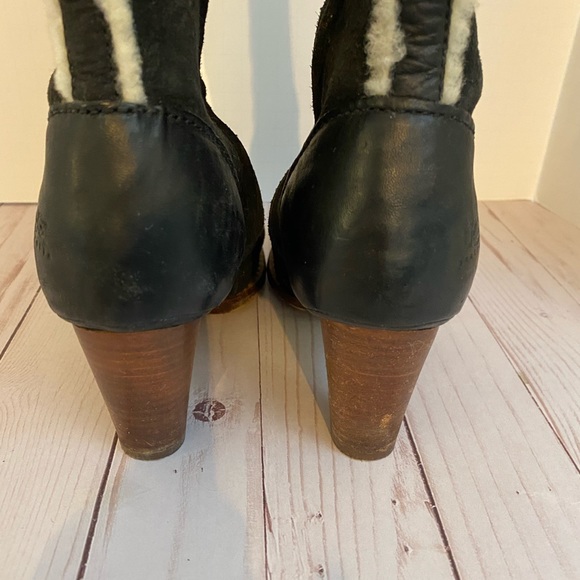 Ugg Boots - Picture 6 of 9